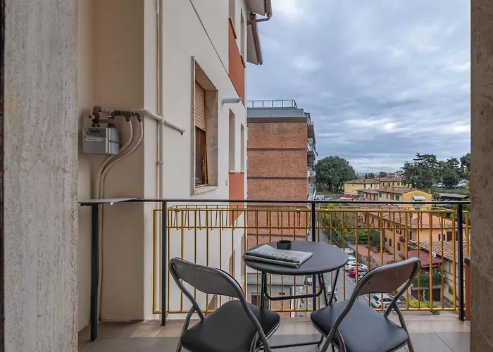 Apartment Guesthost - Comfy Flat Steps Away From Station