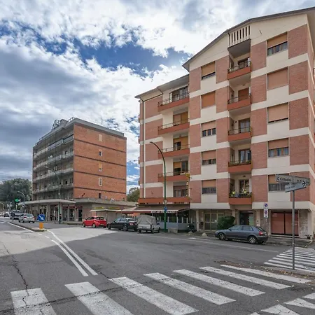 Guesthost - Comfy Flat Steps Away From Station *